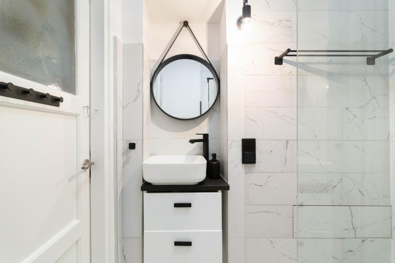 Glamorous And Brand New 2 Bedroom Cracóvia Exterior foto