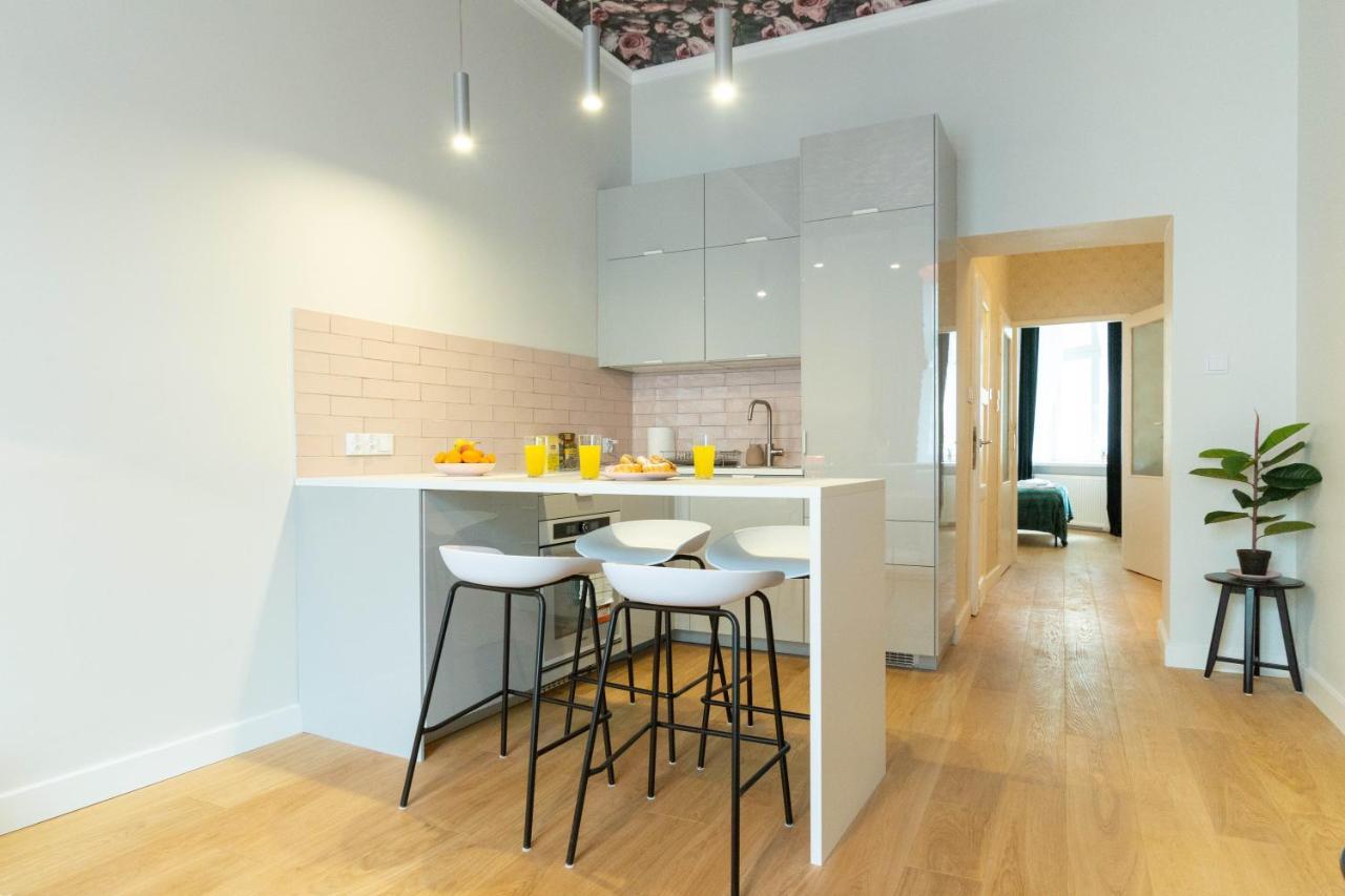Glamorous And Brand New 2 Bedroom Cracóvia Exterior foto