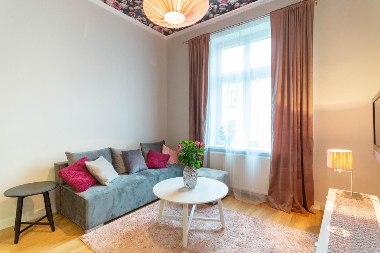 Glamorous And Brand New 2 Bedroom Cracóvia Exterior foto
