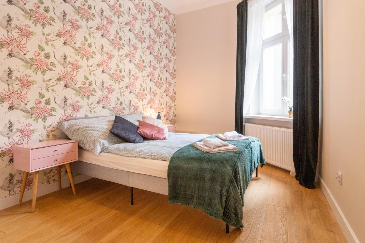 Glamorous And Brand New 2 Bedroom Cracóvia Exterior foto